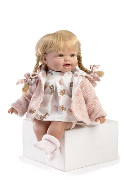 Giechelende modepop Noa